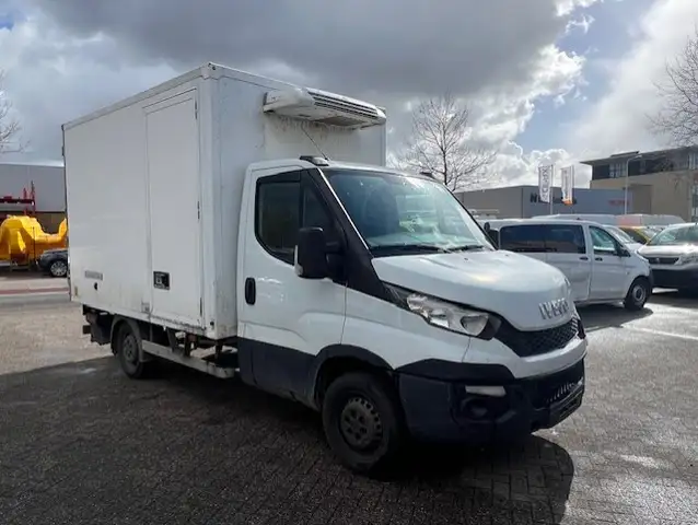 Iveco Daily 35S13 2.3 KUHLKOFFER THERMOKING KOELING LAADKLEP L