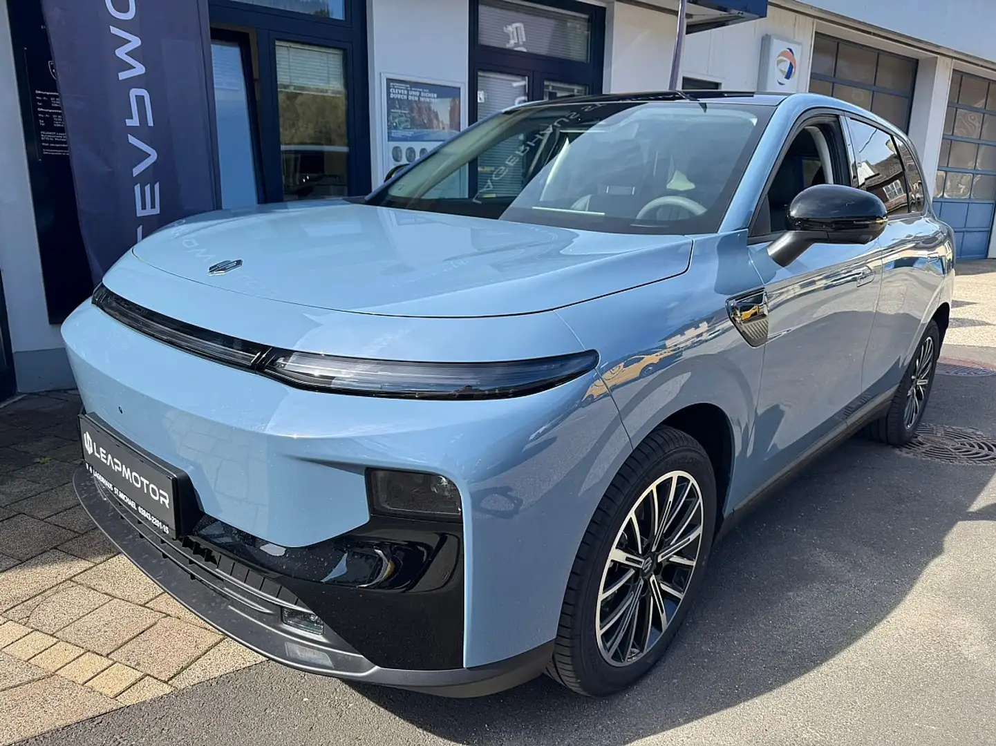 Leapmotor Design Pro Max 67 WK Blau - 1