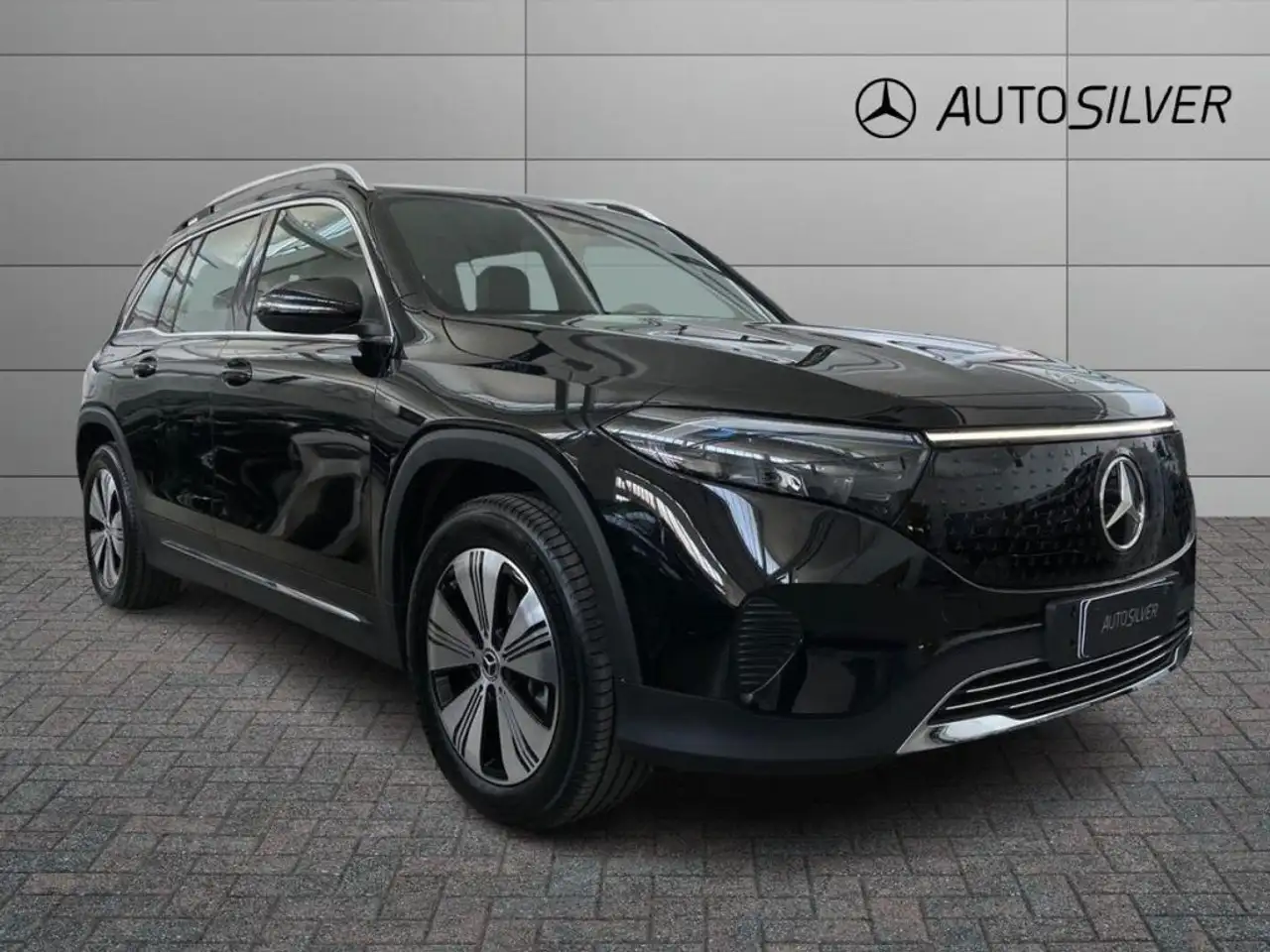 Mercedes-Benz EQB 250