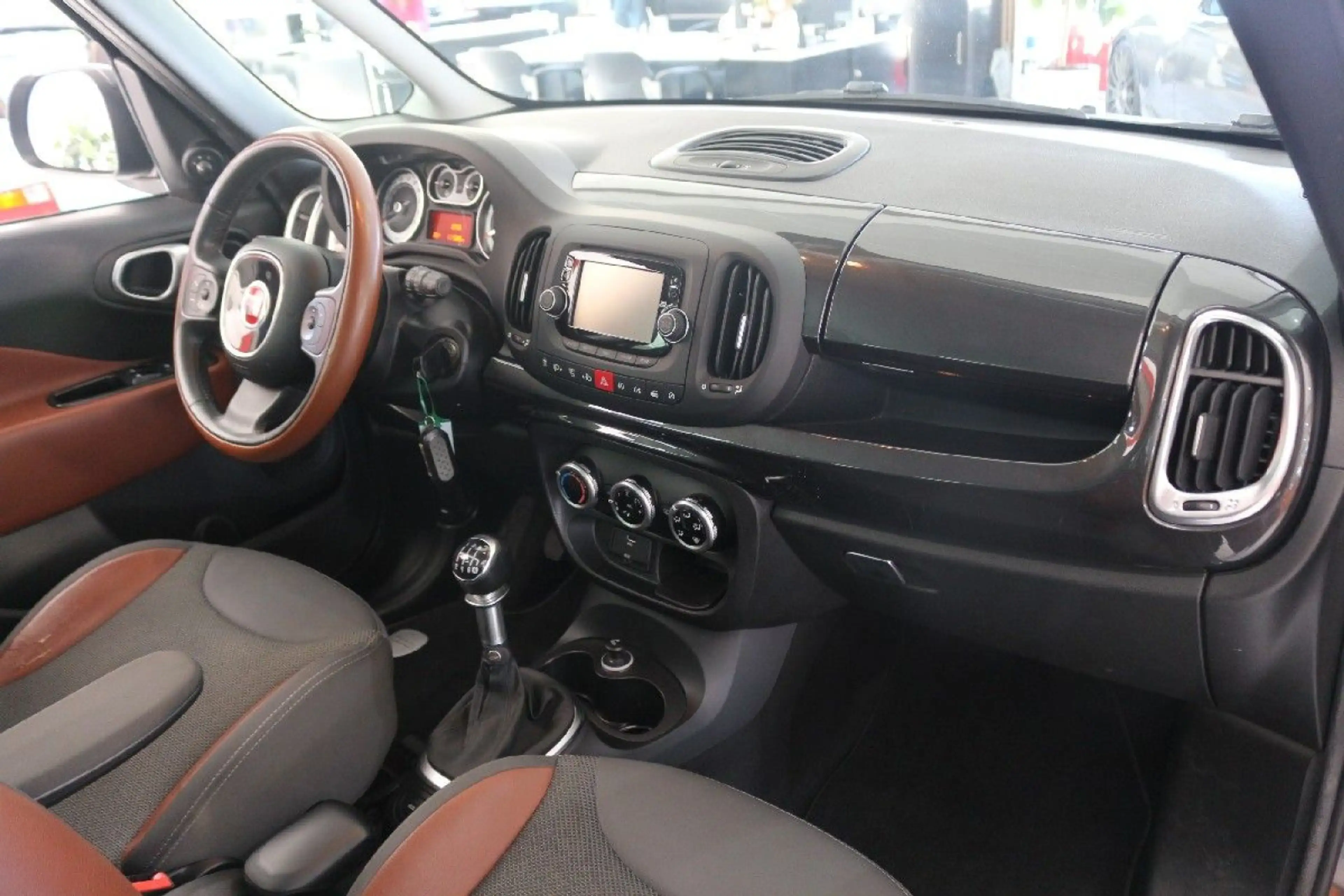 Fiat 500L - Teilleder-Navi-Sitzheiz-PDC — photo 9