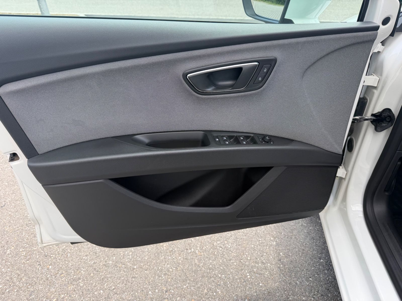 SEAT Leon ST Style — photo 15