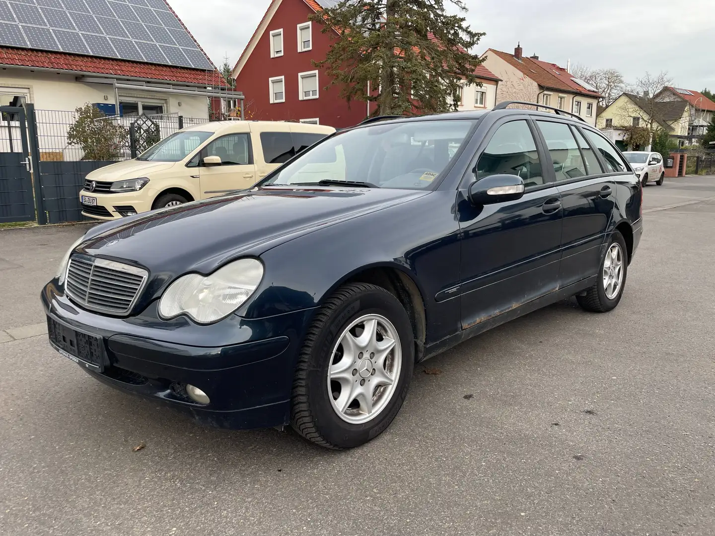 Mercedes-Benz C 200 C-Klasse T-Modell T Kompr. TÜV NEU+KLIMA+AHK Schwarz - 1