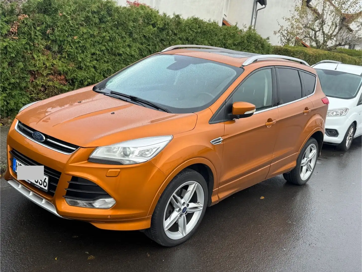 Ford Kuga Individual*Vollausstattung*1.Hand* Orange - 1