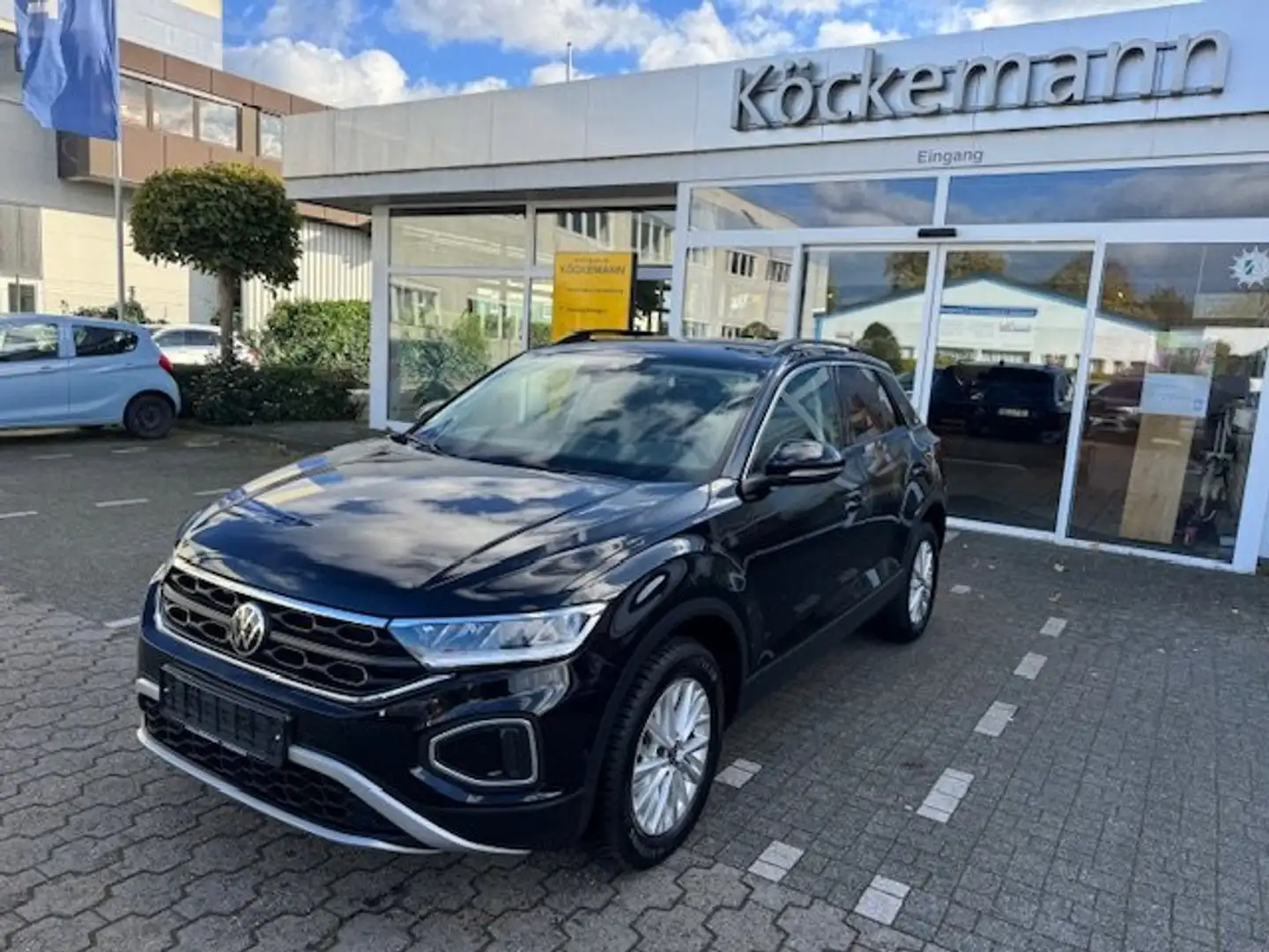 Volkswagen T-Roc Life 1,0 TSI, LED, Sitzheizg., PDC, Klimaaut. Schwarz - 1