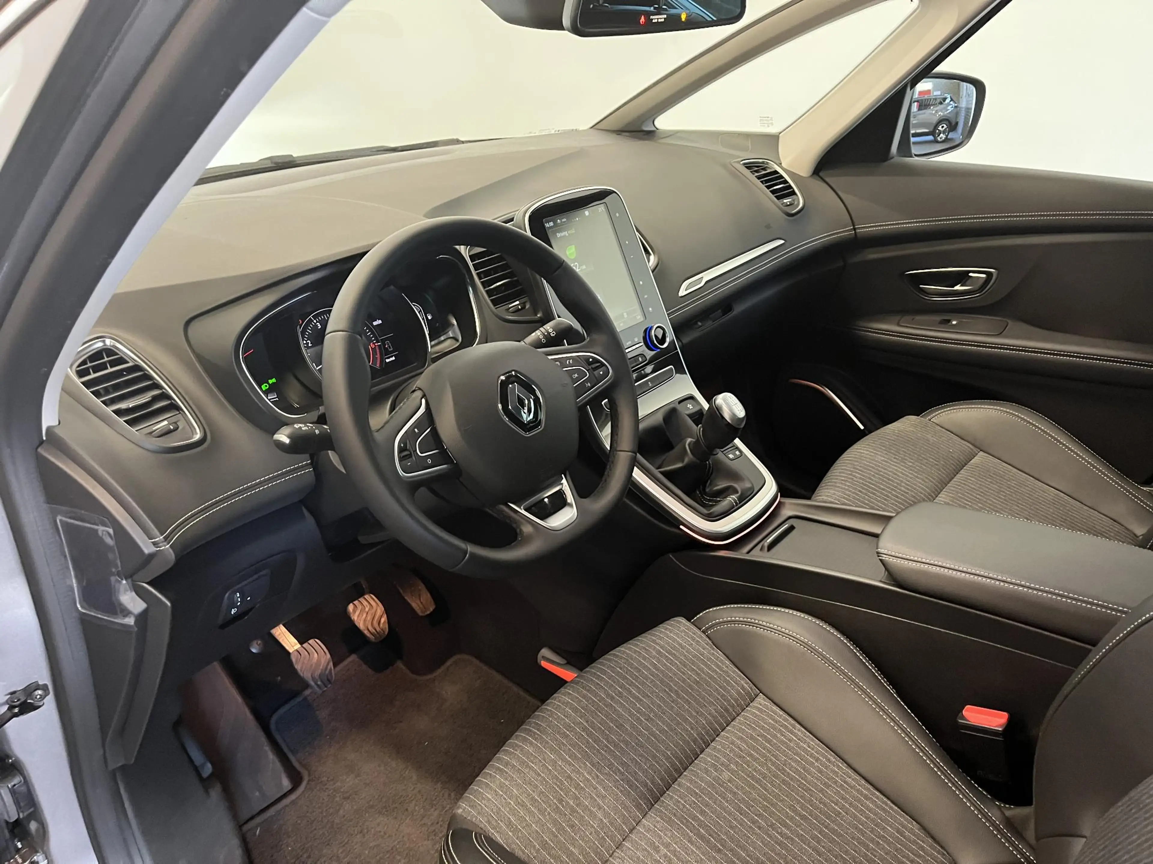 Renault Grand Scenic 1.3 TCe Techno 7p. Navigatie Cruise Control  Full — photo 2