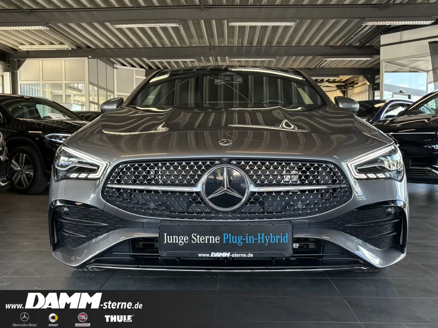 Mercedes-Benz CLA 250 CLA 250 e SB AMG Line/AHK/Keyless/RFK/TW/LHZ/LED Grijs - 2