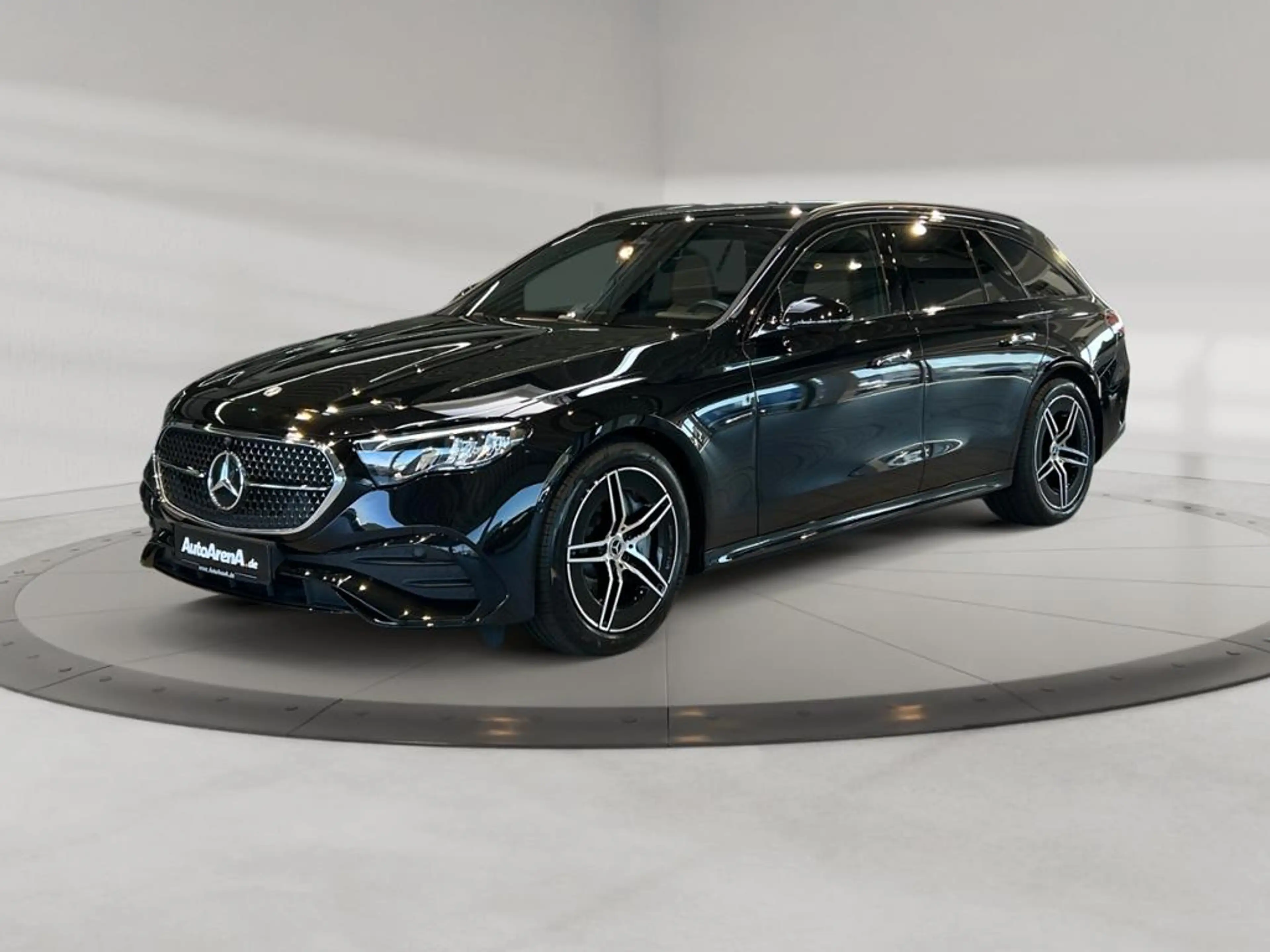 Mercedes-Benz E 220 d T AMG AMG+ILS+MBUX+Superscreen+Night+AHK — photo 2
