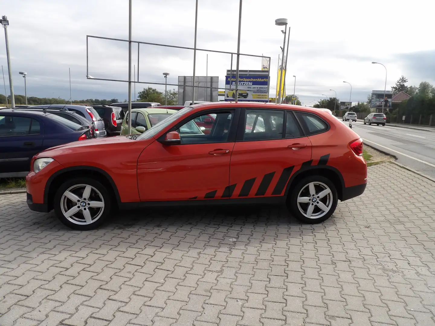 BMW X1 18 d PDC AHK Alu. Sitzheiz. Klima Radio HU AU Neu Arancione - 2
