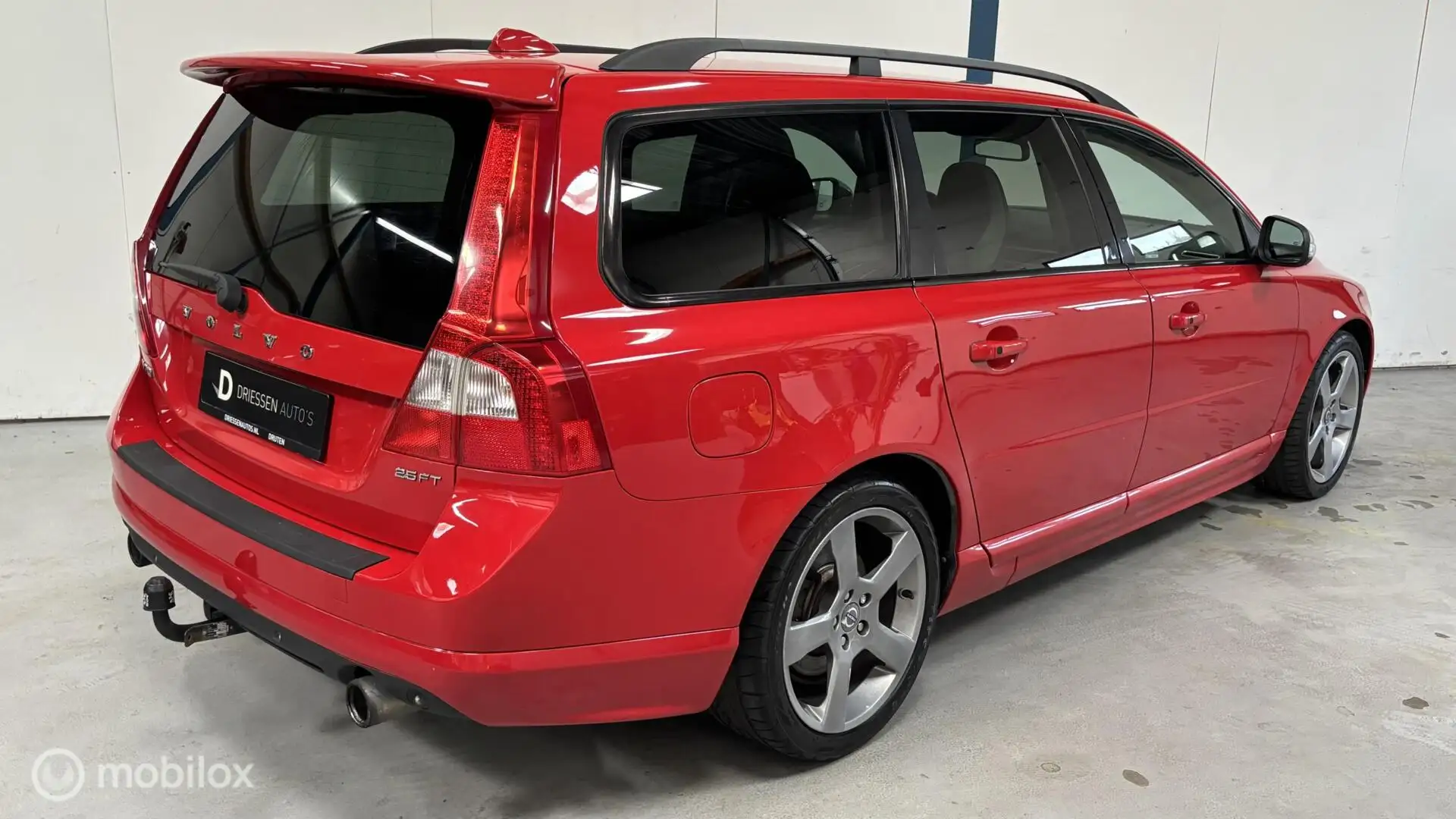 Volvo V70 2.5T R-Design LEER / XENON / KEYLESS Rosso - 2