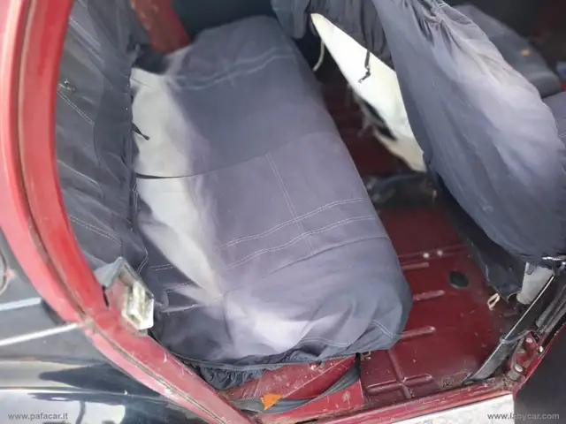 Citroen 2CV view 14