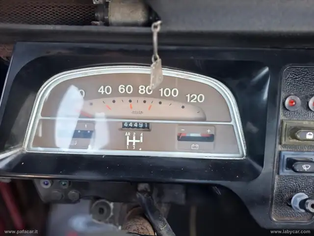 Citroen 2CV view 11