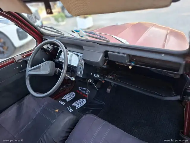 Citroen 2CV view 6