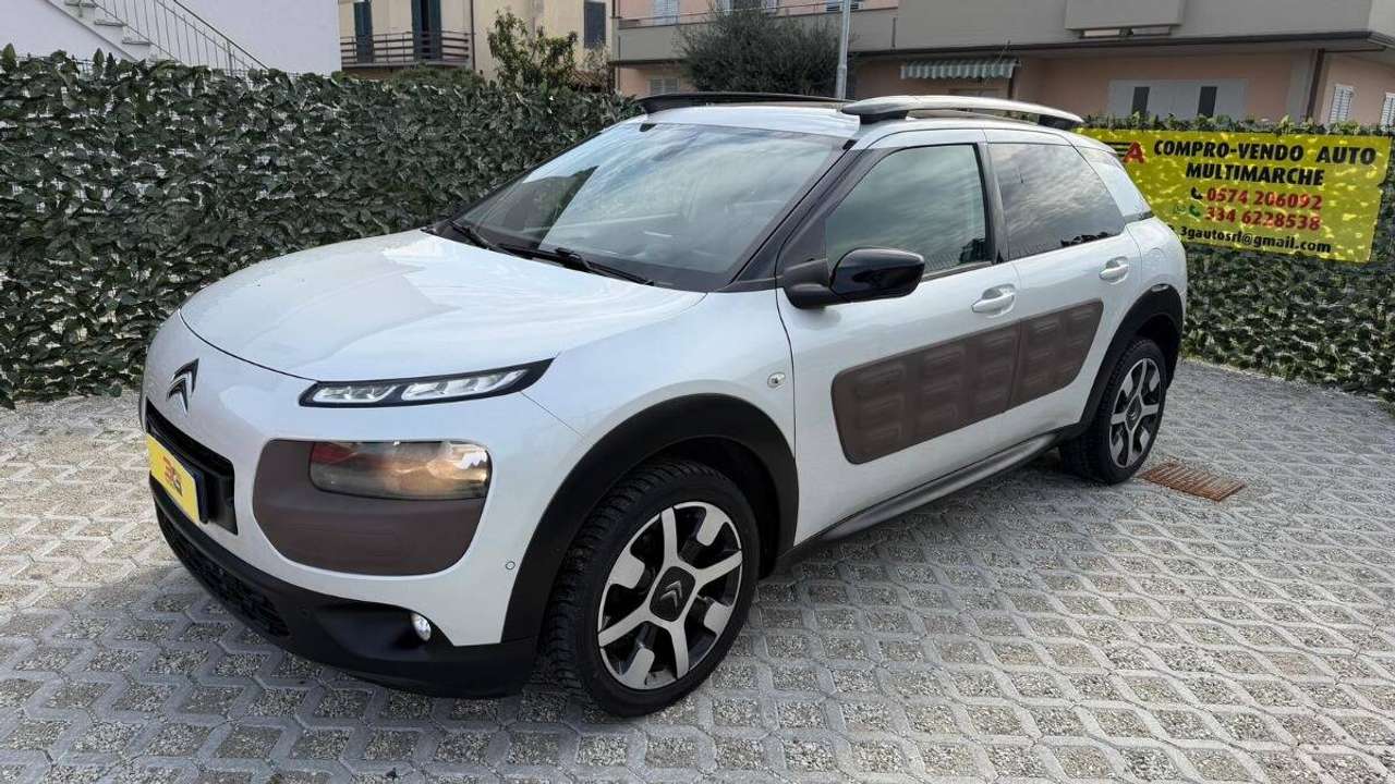 Citroen C4 1.2 puretech Shine 82cv