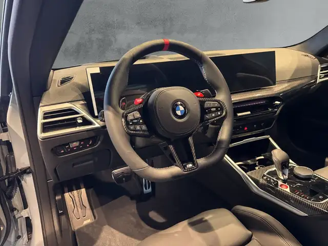 BMW M4 view 9