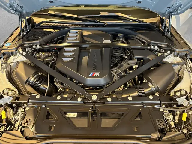 BMW M4 view 14