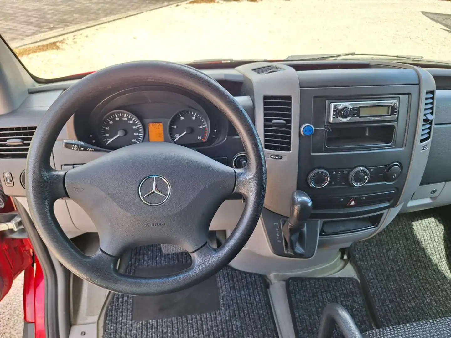Mercedes-Benz Sprinter T37/35 418 CDI Cabinato N°DG255 Rojo - 2