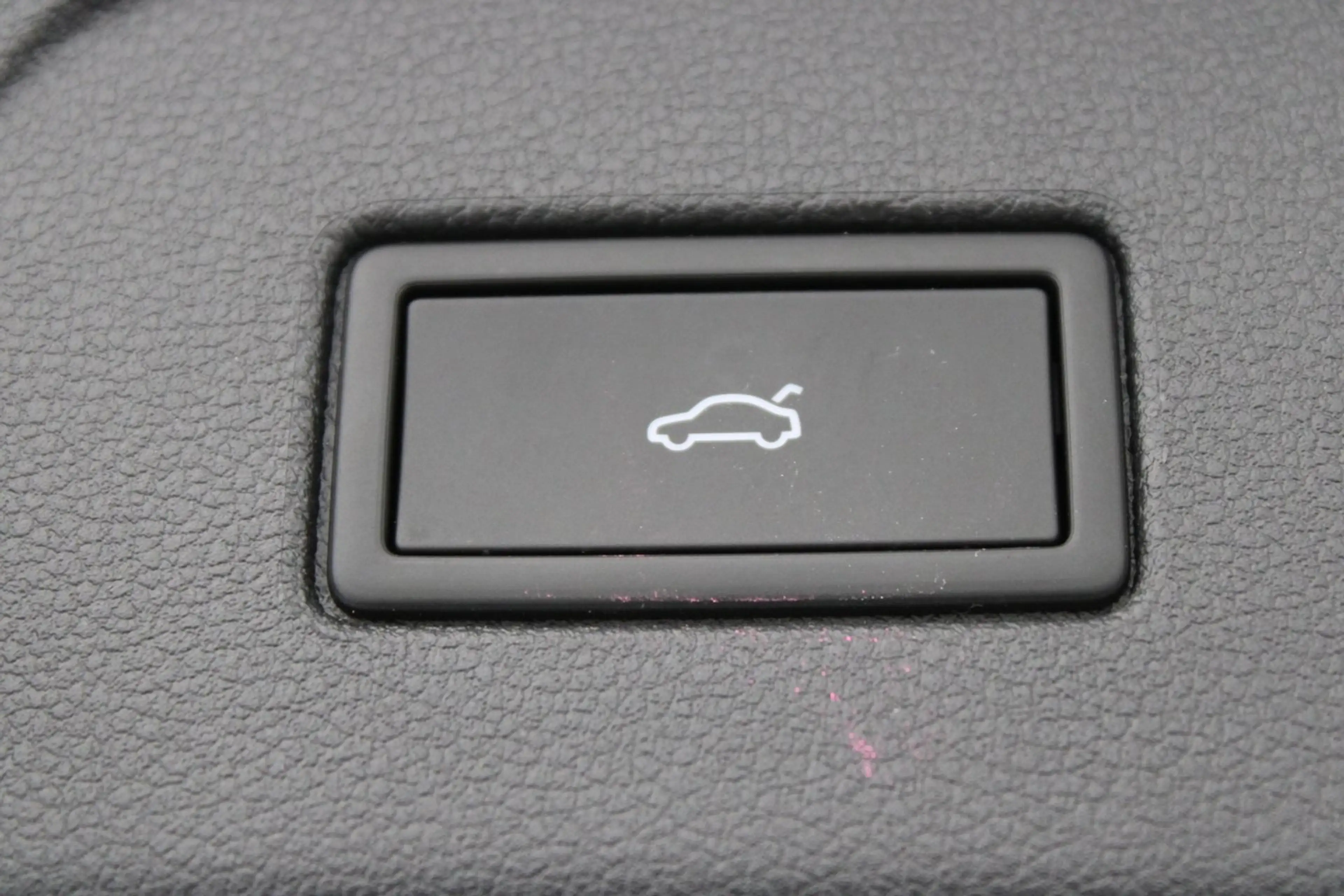 Volkswagen Touran Life TSI — photo 8
