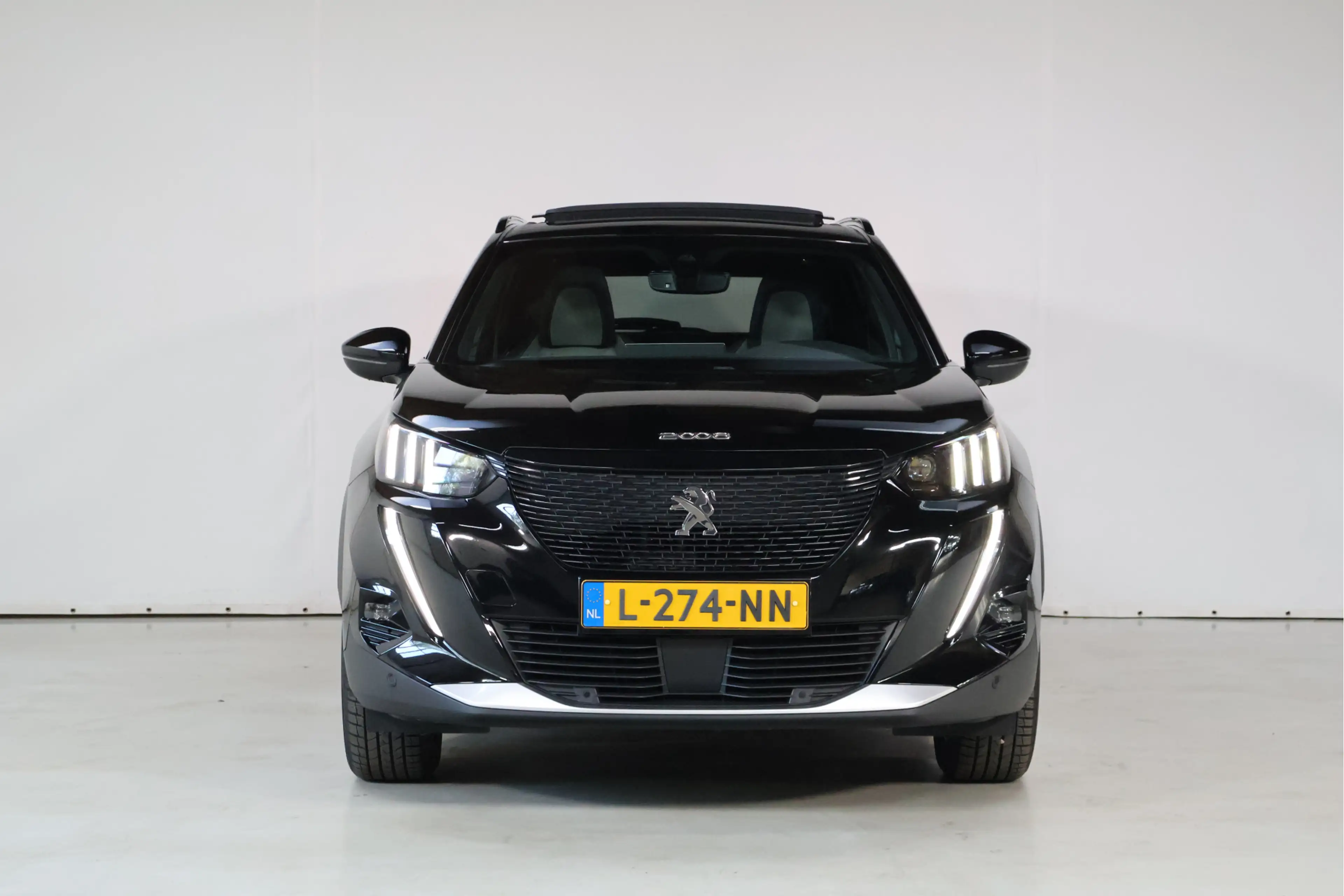 Peugeot e-2008 EV GT Pack 50 kWh | Pano | Cam | Acc | Sfeer | Dea — photo 7