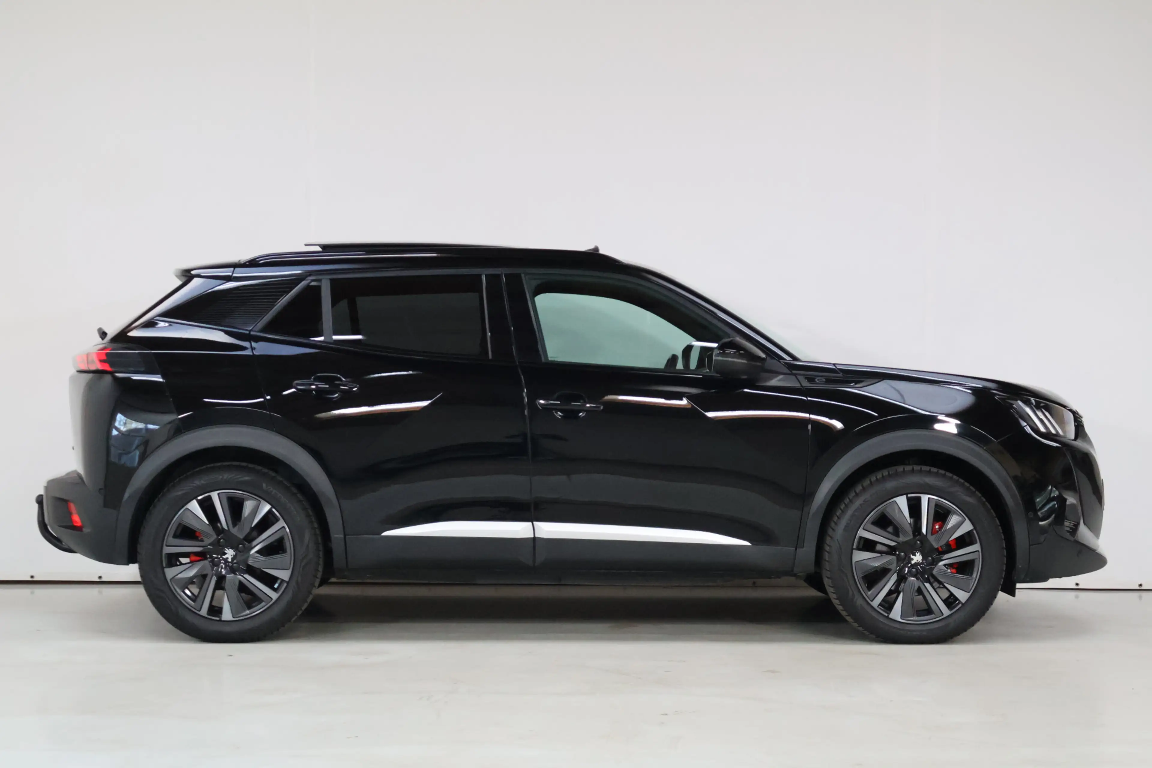 Peugeot e-2008 EV GT Pack 50 kWh | Pano | Cam | Acc | Sfeer | Dea — photo 13