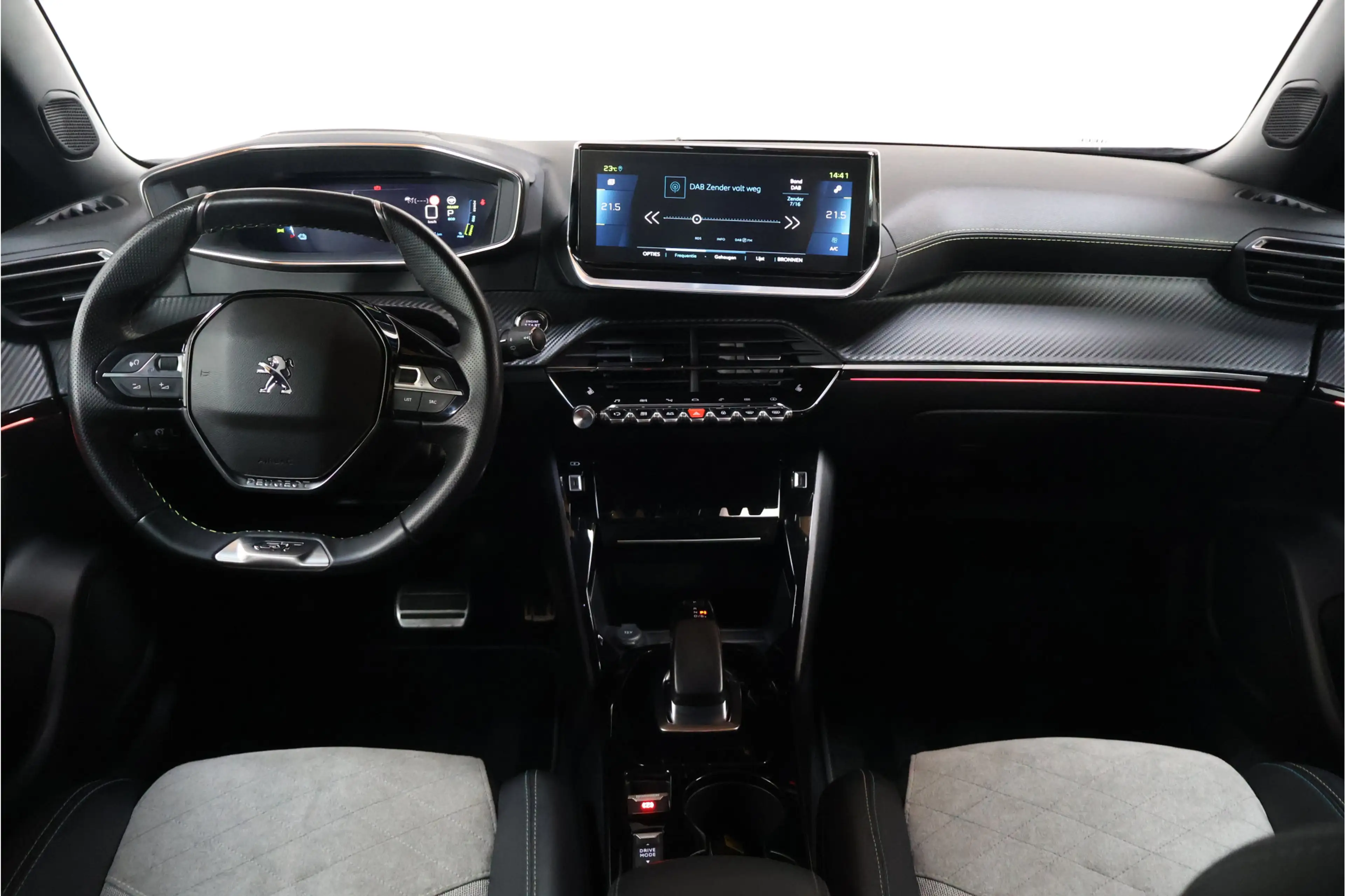 Peugeot e-2008 EV GT Pack 50 kWh | Pano | Cam | Acc | Sfeer | Dea — photo 9