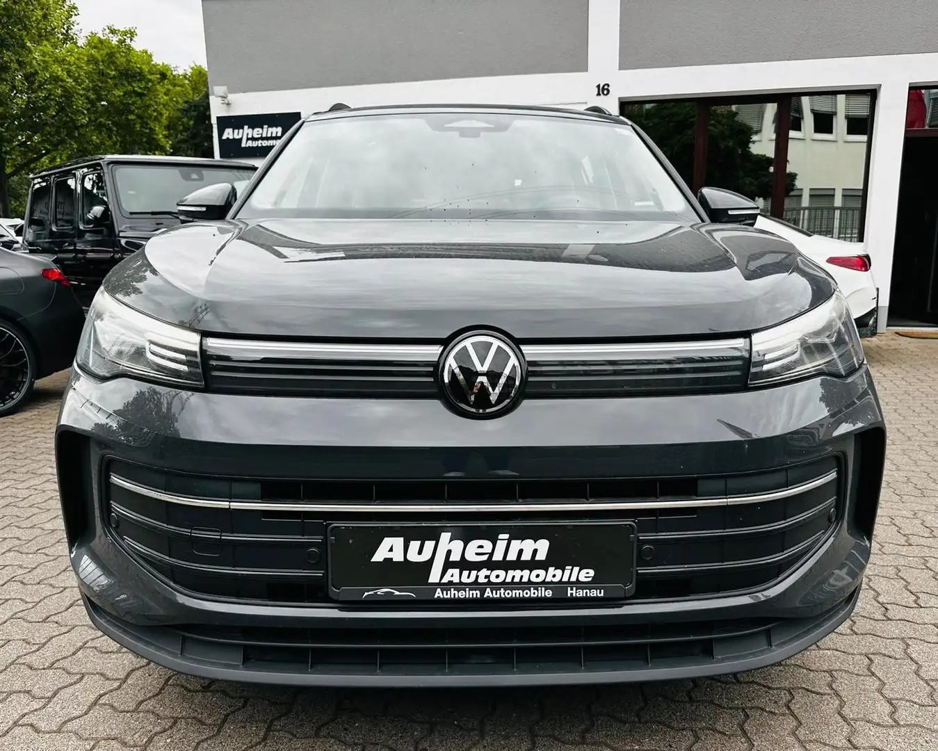 Volkswagen Tiguan 1.5 e TSI *MY24*NEW FACELIFT*H&K*PANO* Grijs - 2
