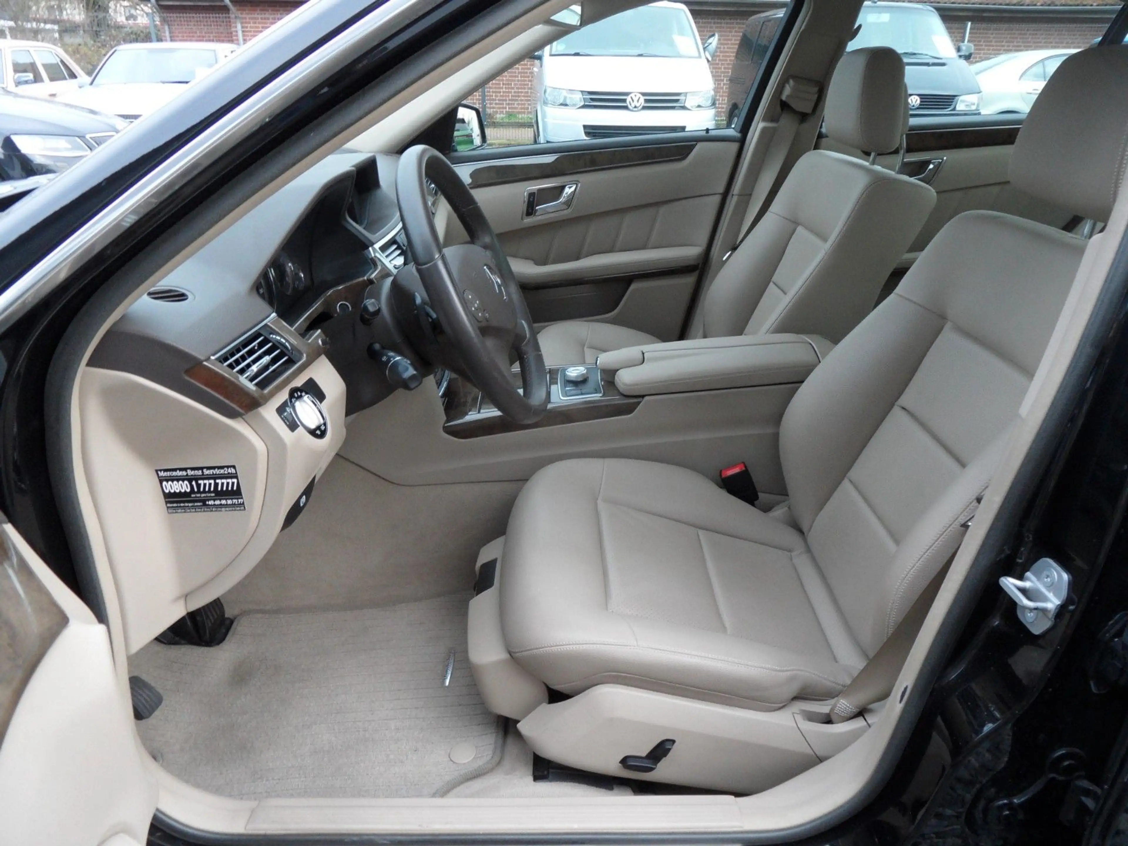 Mercedes-Benz E 350 CGI BlueEfficiency, 2.Hand, erst 54.000 KM — photo 12
