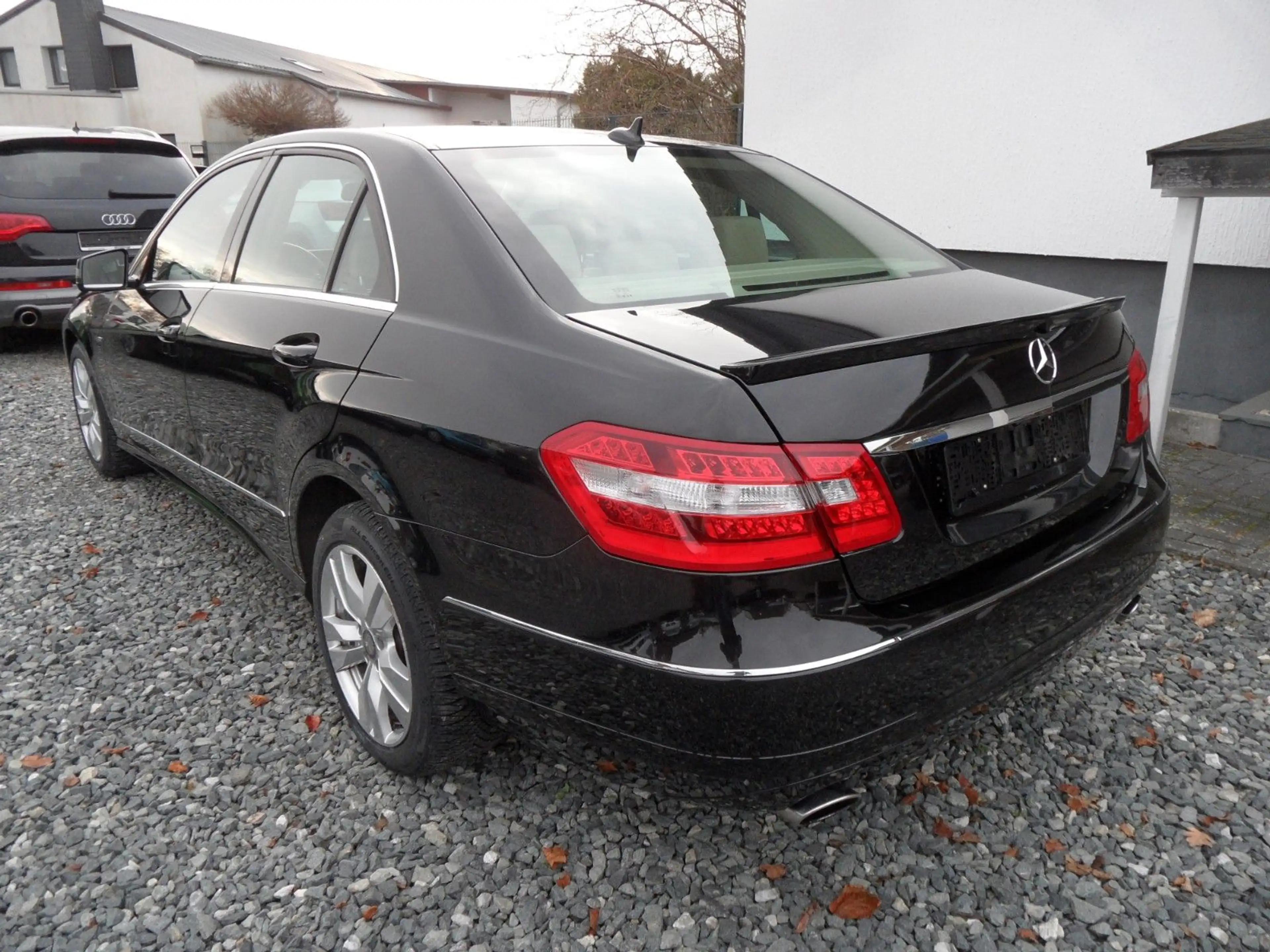 Mercedes-Benz E 350 CGI BlueEfficiency, 2.Hand, erst 54.000 KM — photo 10
