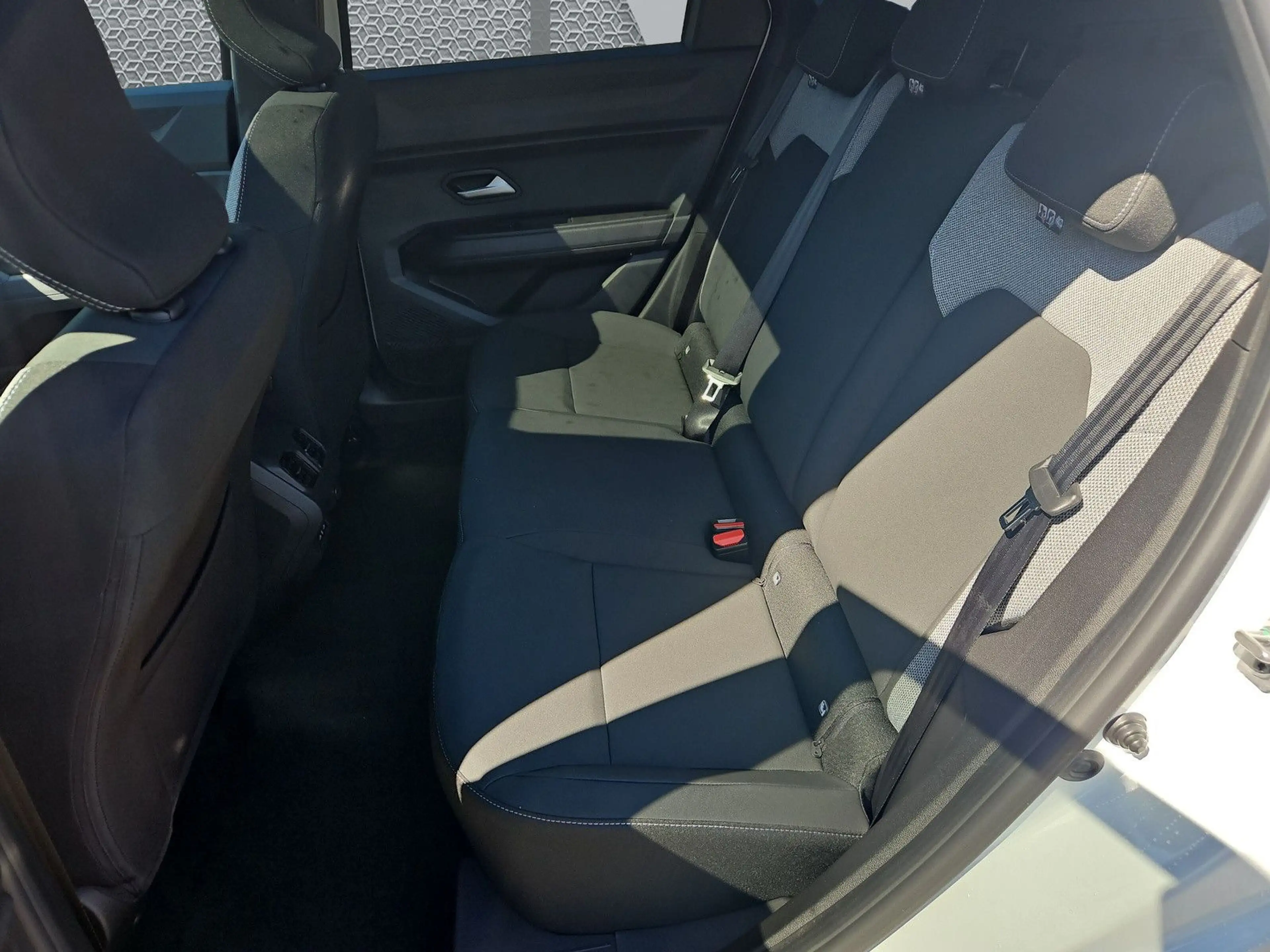 Dacia Bigster Journey Hybrid 155  Navi Kamera LED — photo 7