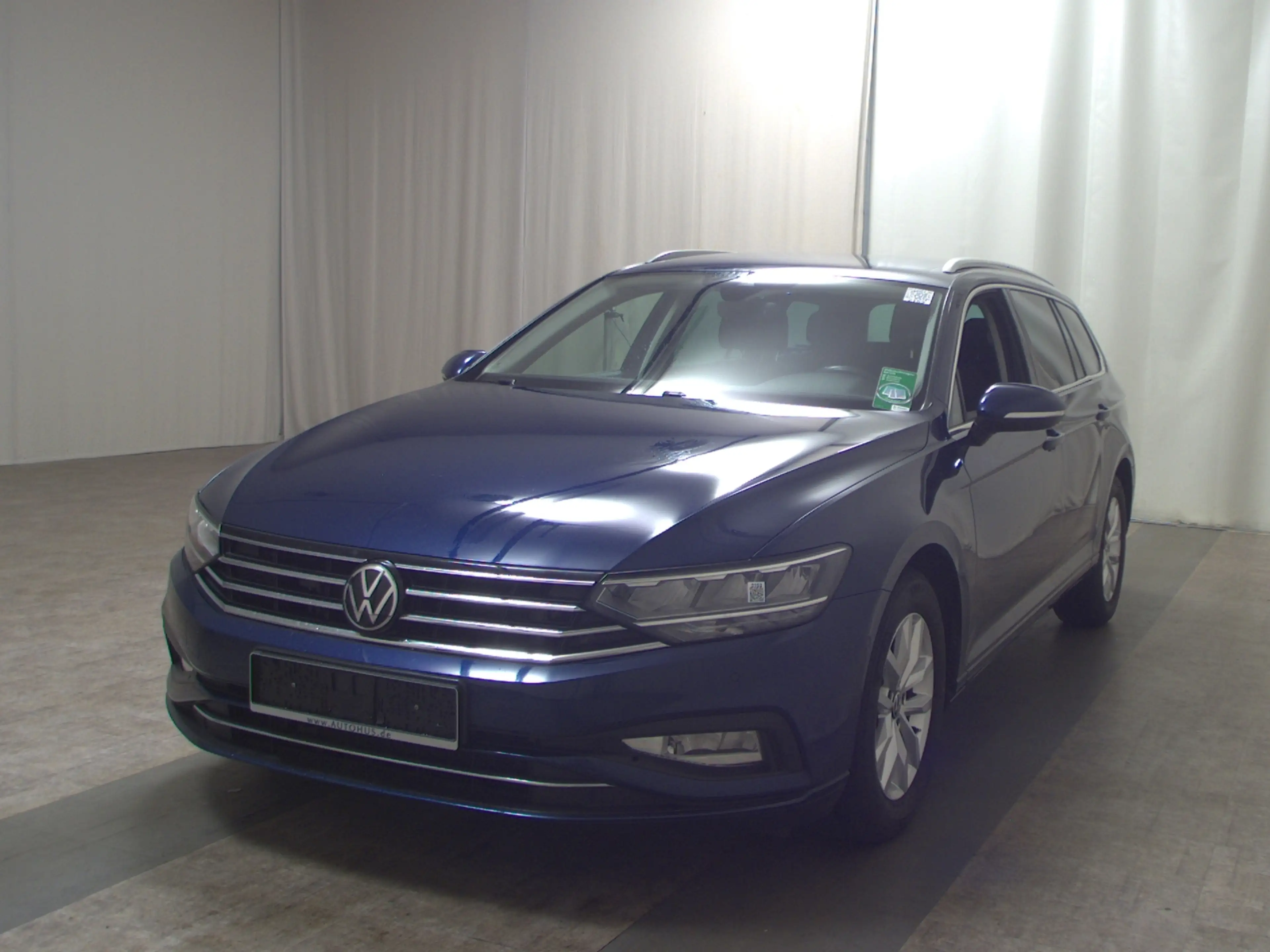 Volkswagen Passat Variant — photo 2