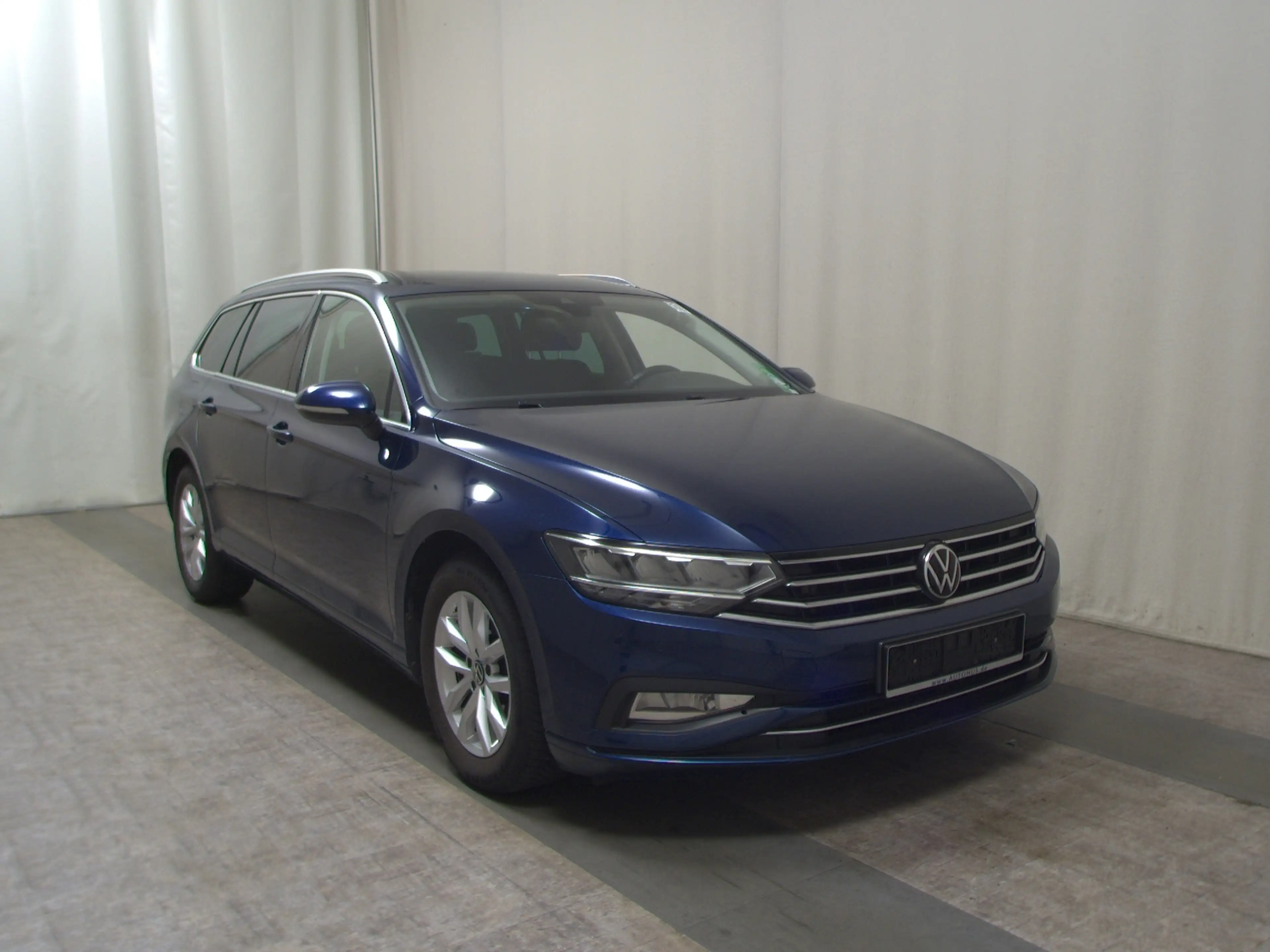 Volkswagen Passat Variant — photo 3
