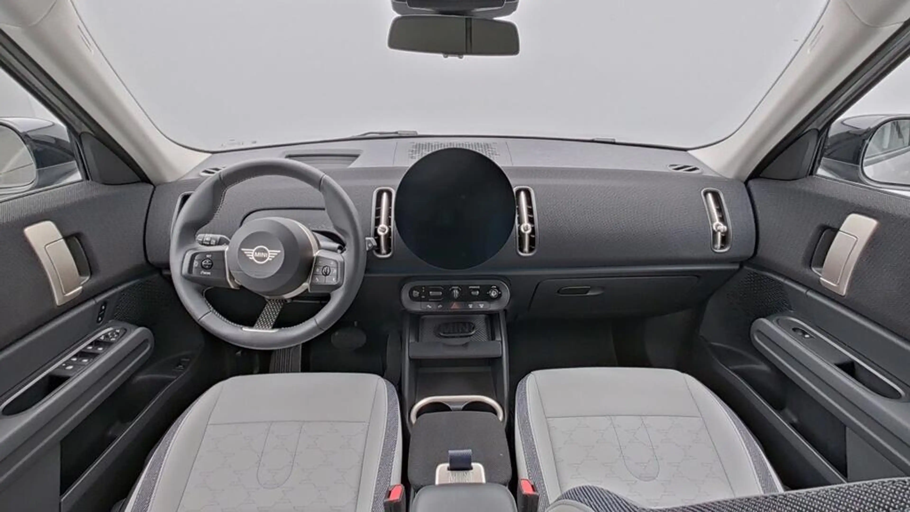MINI Countryman D Classic Trim — photo 14