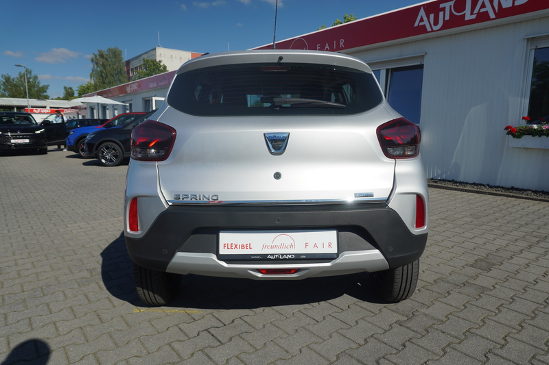 Dacia Spring Electric Comfort Navi Leder Kamera PDC — photo 6