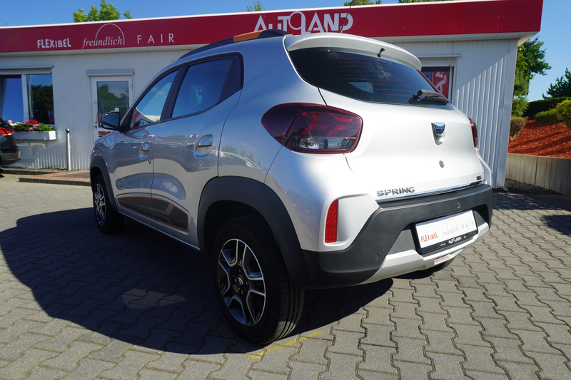 Dacia Spring Electric Comfort Navi Leder Kamera PDC — photo 5