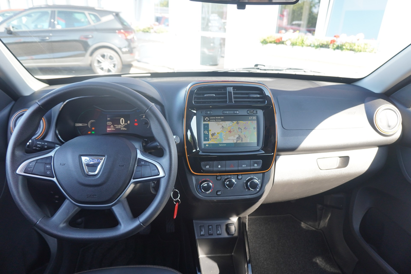 Dacia Spring Electric Comfort Navi Leder Kamera PDC — photo 15