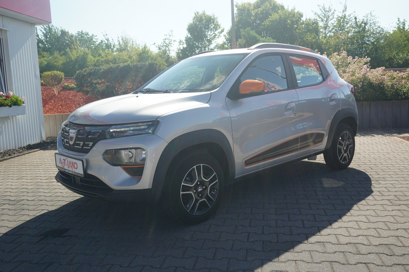 Dacia Spring Electric Comfort Navi Leder Kamera PDC — photo 3