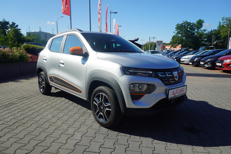 Dacia Spring Electric Comfort Navi Leder Kamera PDC — photo 8