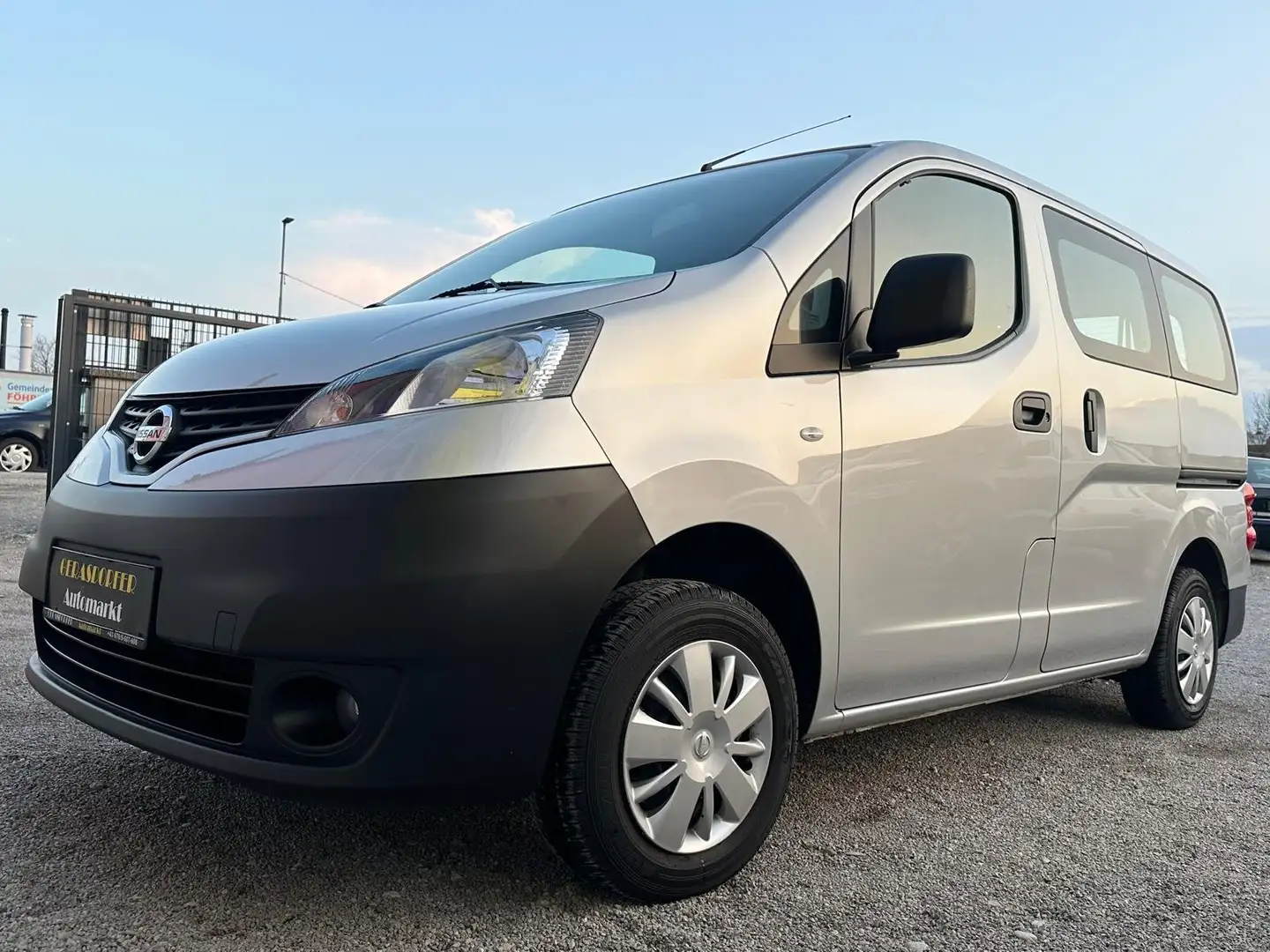 Nissan Evalia 1.6 Premium *Behindertengerecht*Wenig KM*1-Besitz* Gri - 2