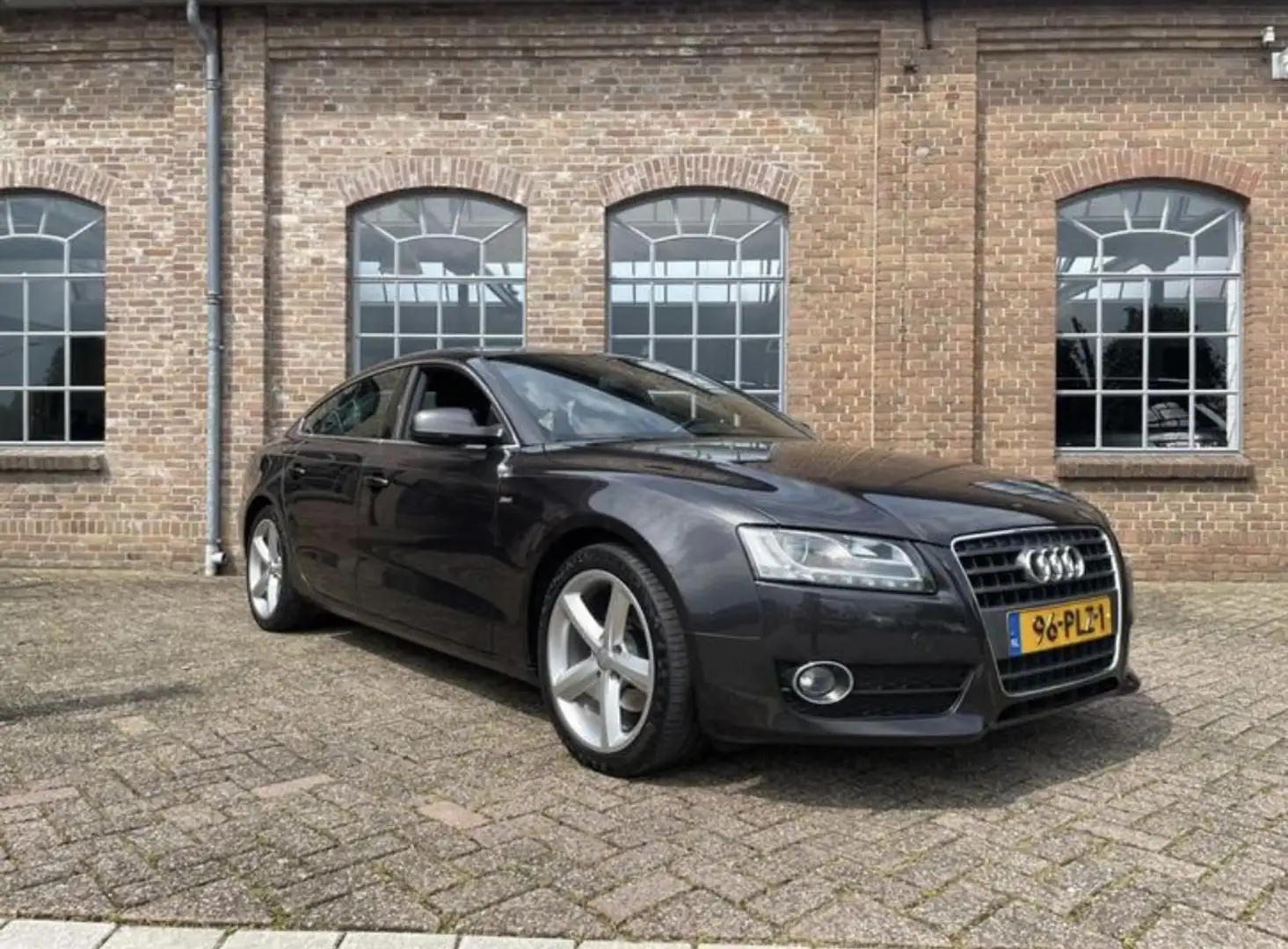 Audi A5 2.0 TFSI Pro Line Grijs - 1