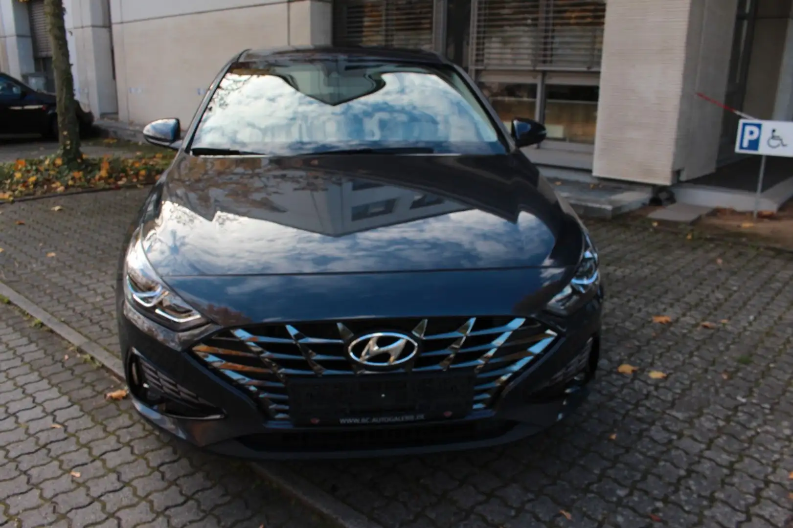 Hyundai i30 Trend Mild-Hybrid~1 HAND~ NAVI~RÜKFAHRKAMERA Orange - 2