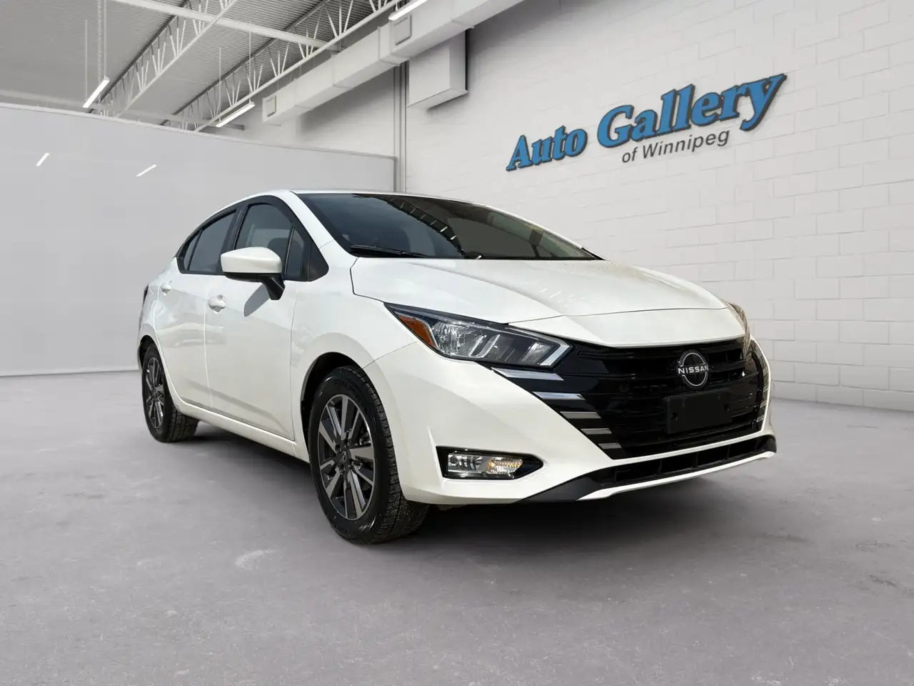 Nissan Versa снимка Nissan Versa