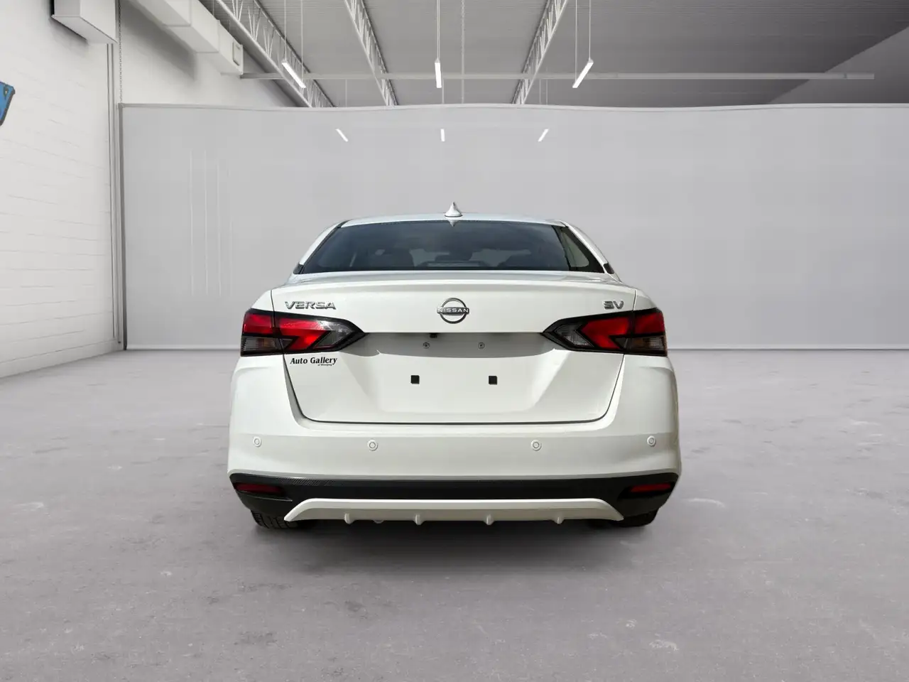 Nissan Versa снимка Nissan Versa