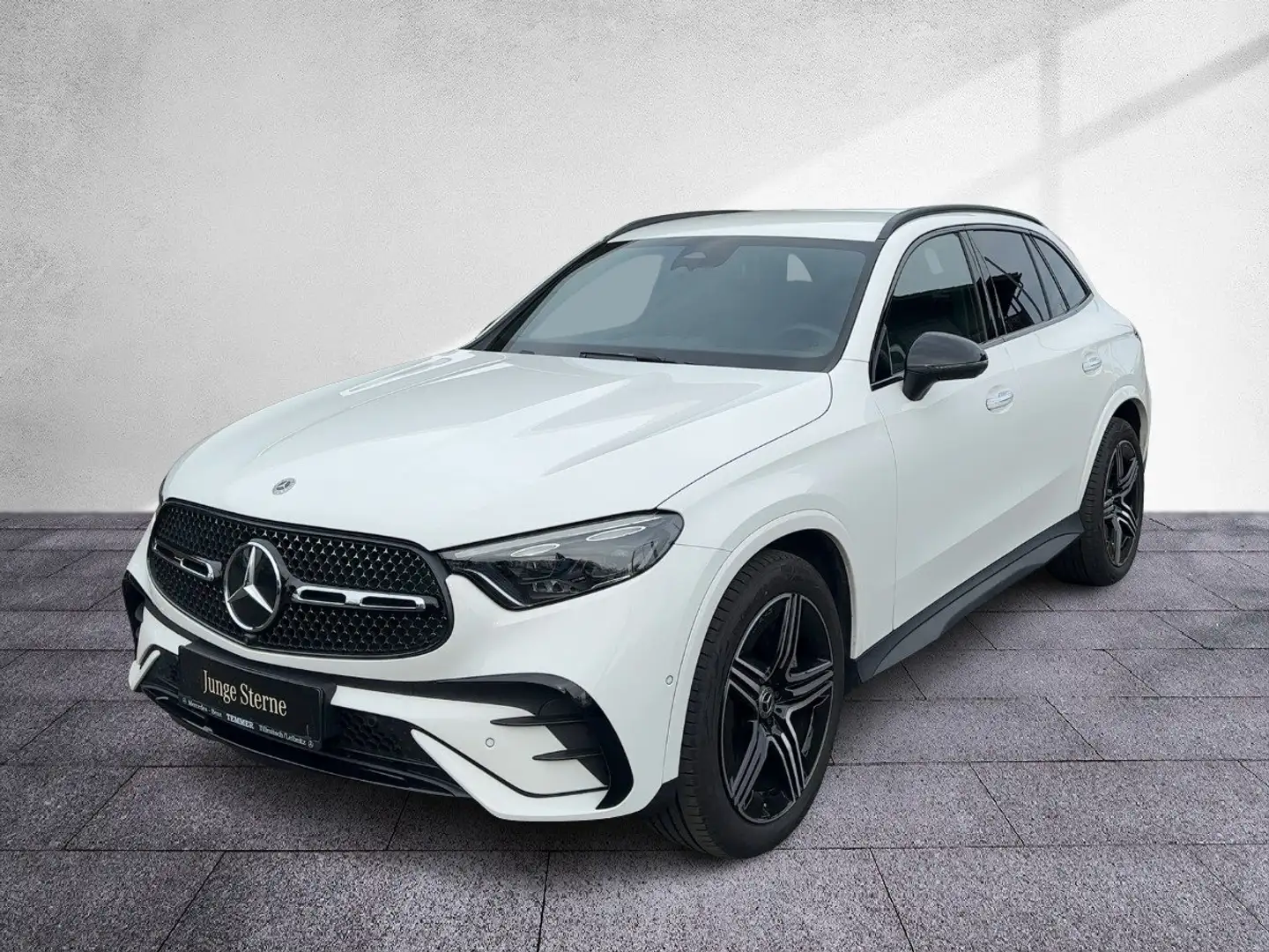 Mercedes-Benz GLC 200 d 4MATIC AMG-Line Prem Night 360°Kam AHV Weiß - 2