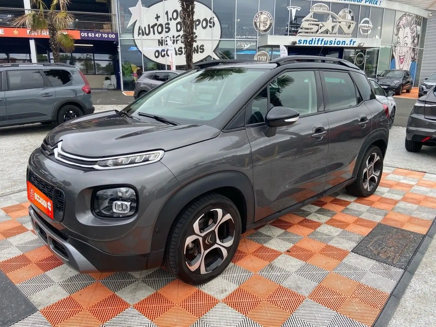 Citroen C3 Aircross PureTech 110 BV6 SHINE Caméra Park Assist Accoudoi Gris - 1