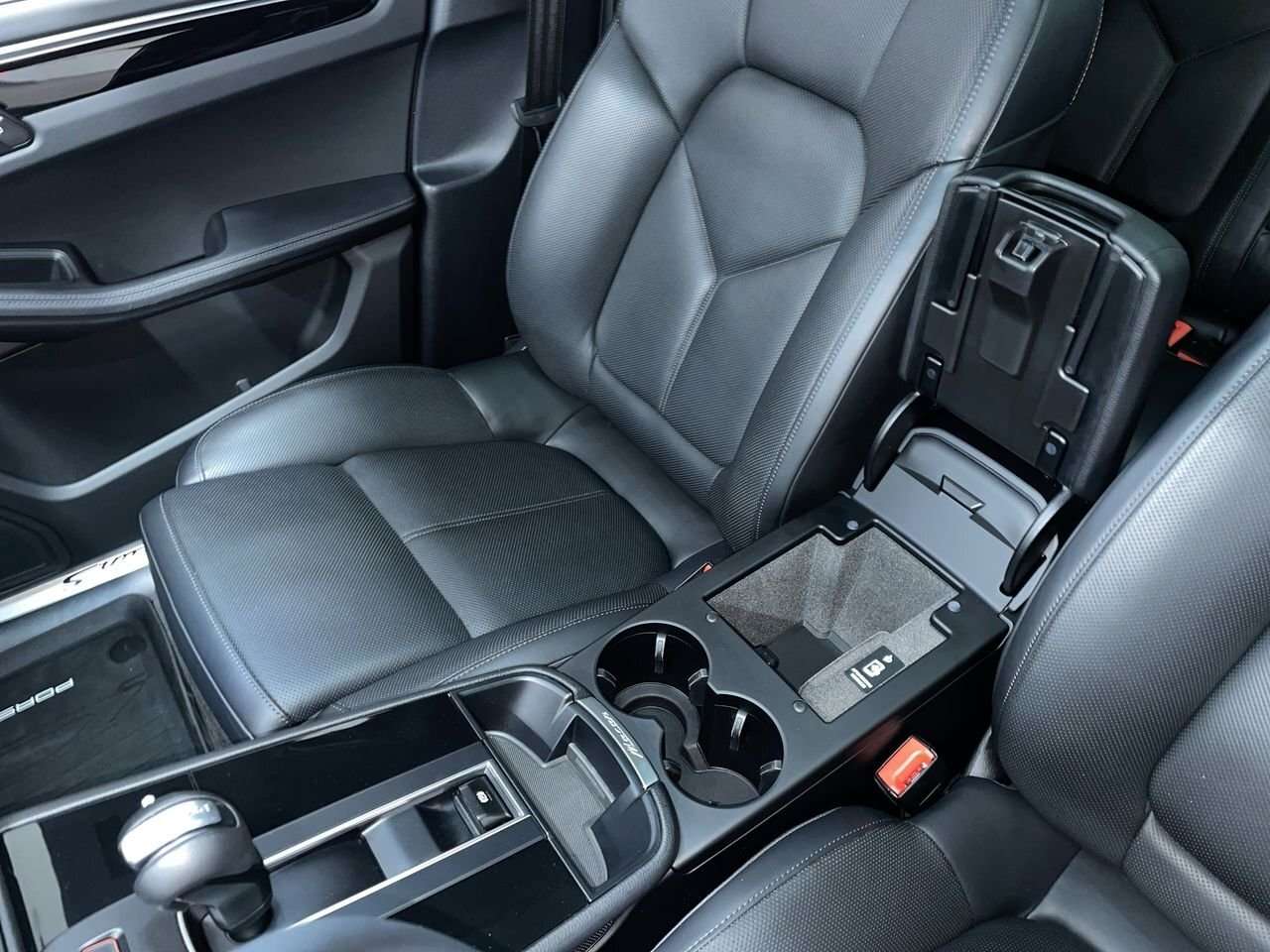 2023 Porsche Macan thumb 29