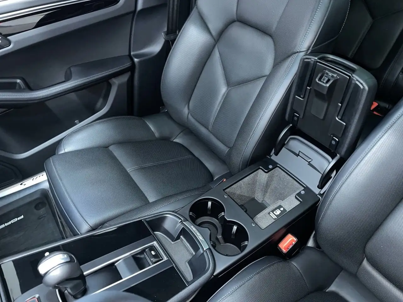 Porsche Macan снимка Porsche Macan