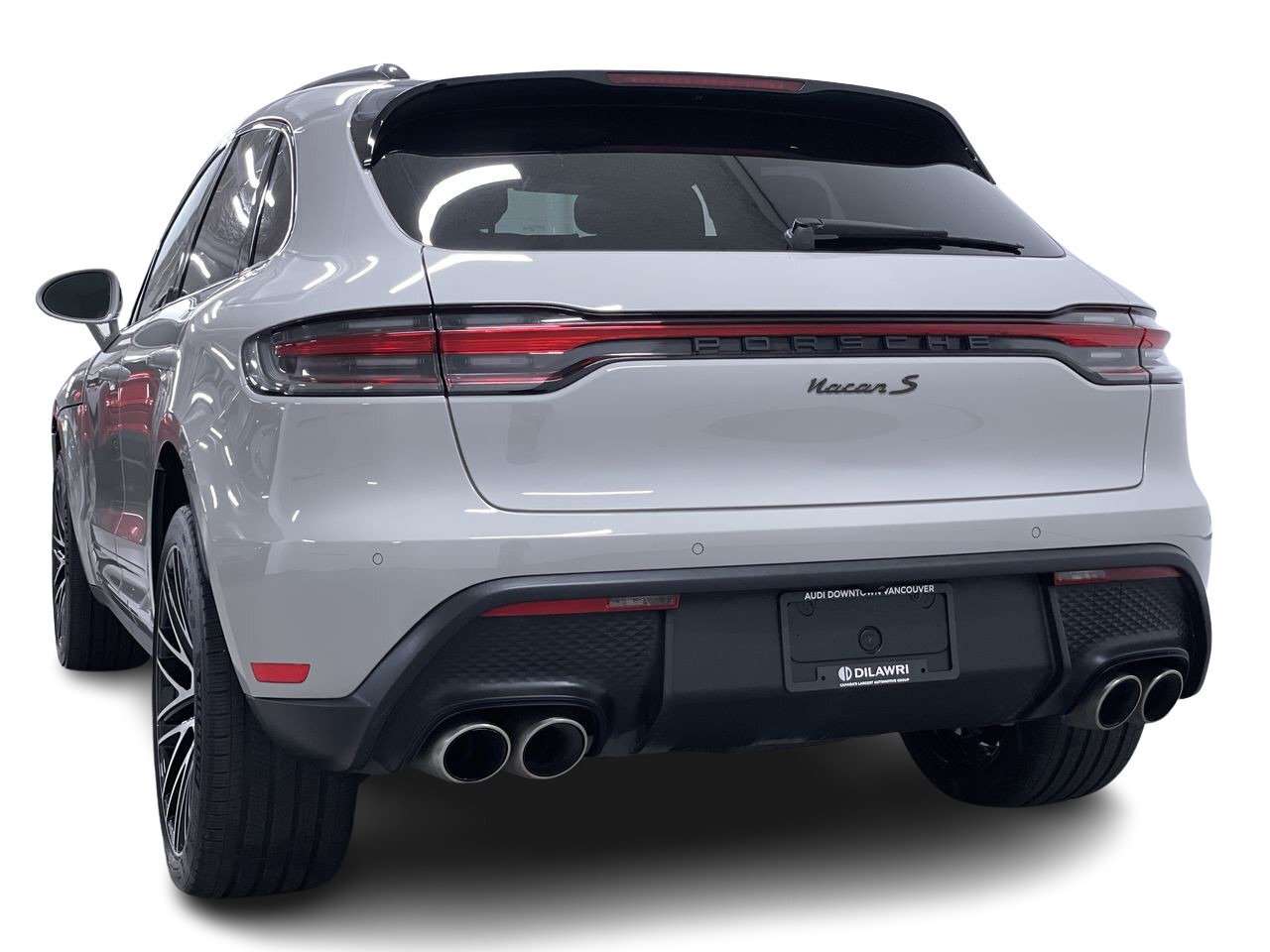 2023 Porsche Macan thumb 10