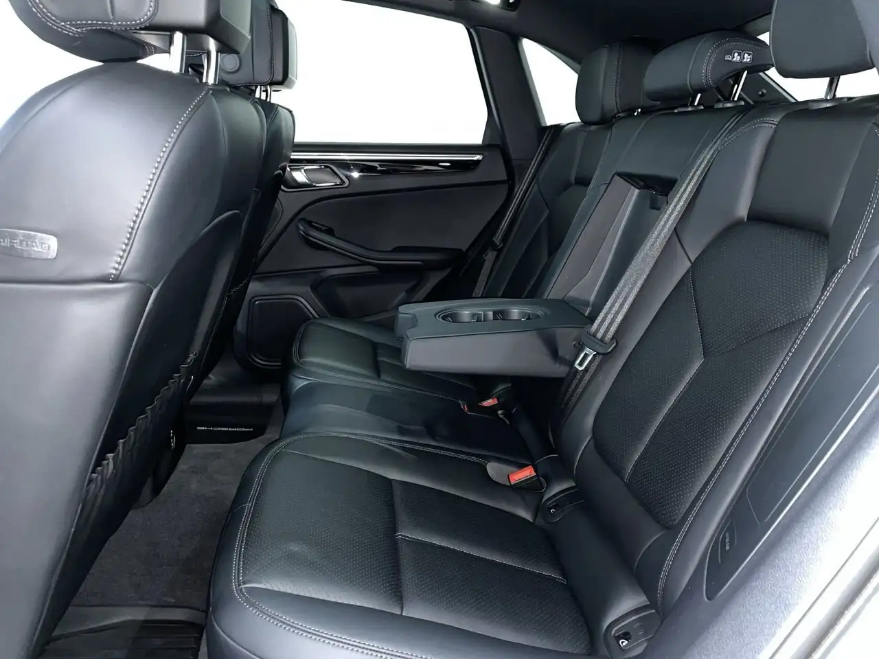 Porsche Macan снимка Porsche Macan