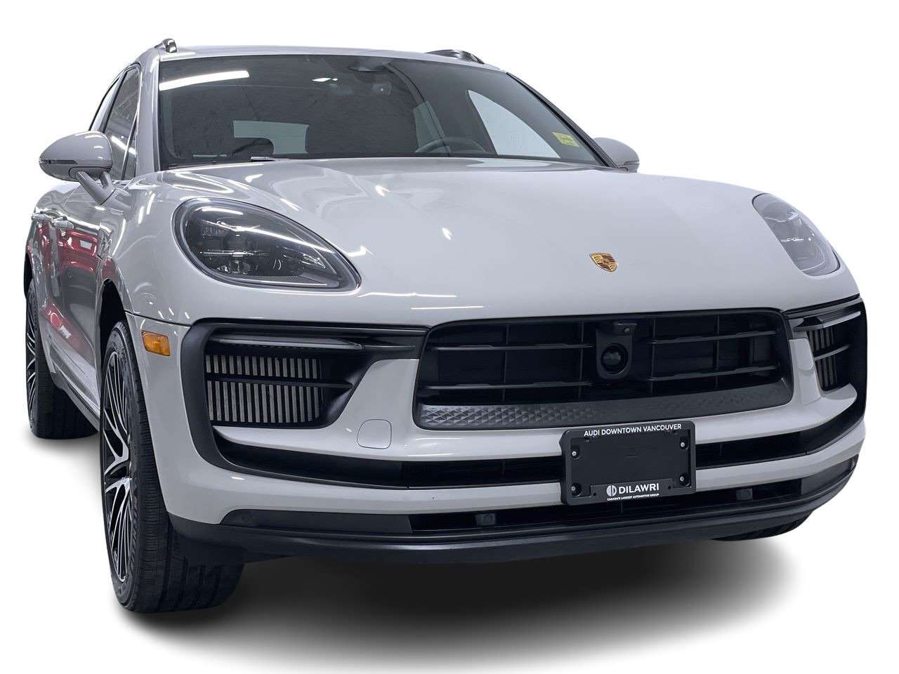 2023 Porsche Macan alt 2