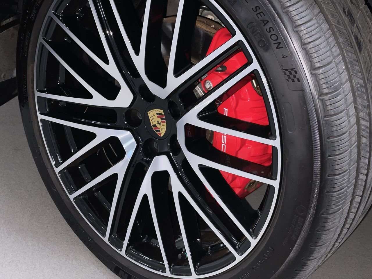 2023 Porsche Macan thumb 18