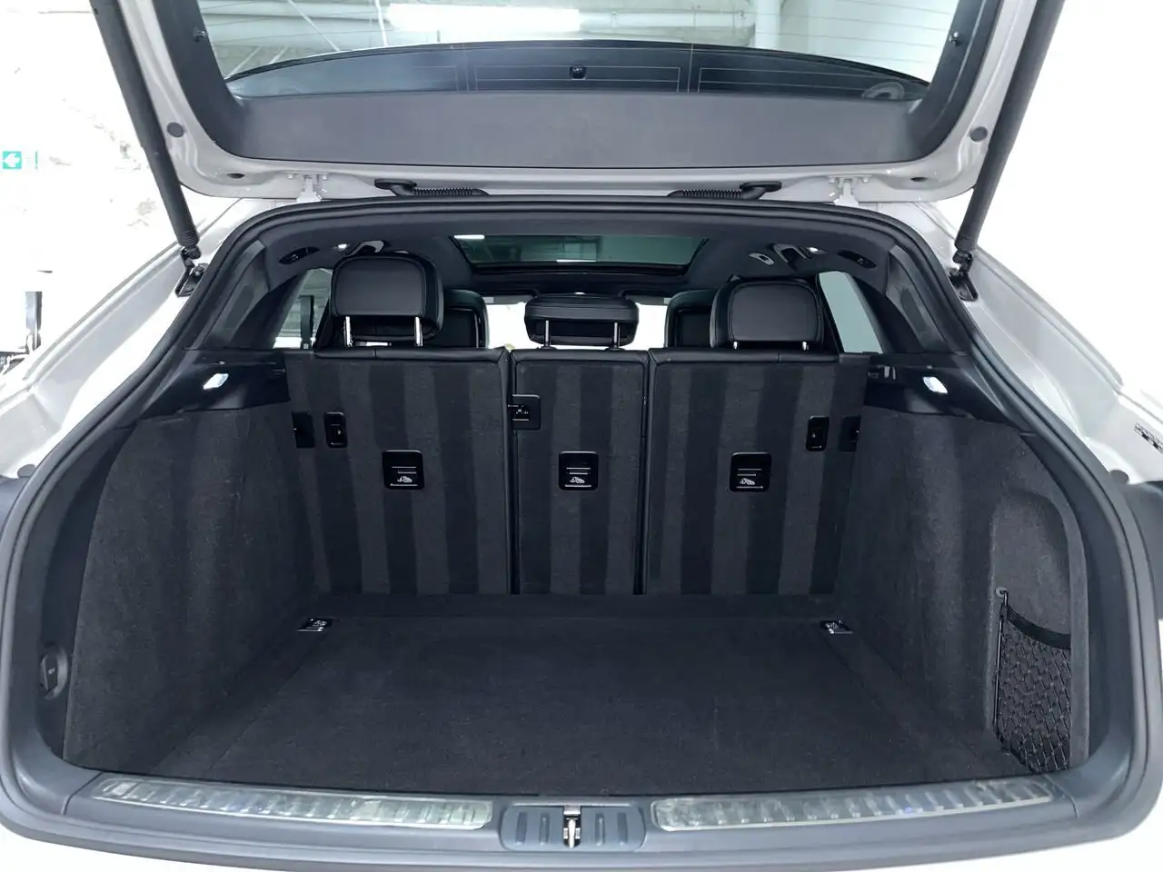 Porsche Macan снимка Porsche Macan